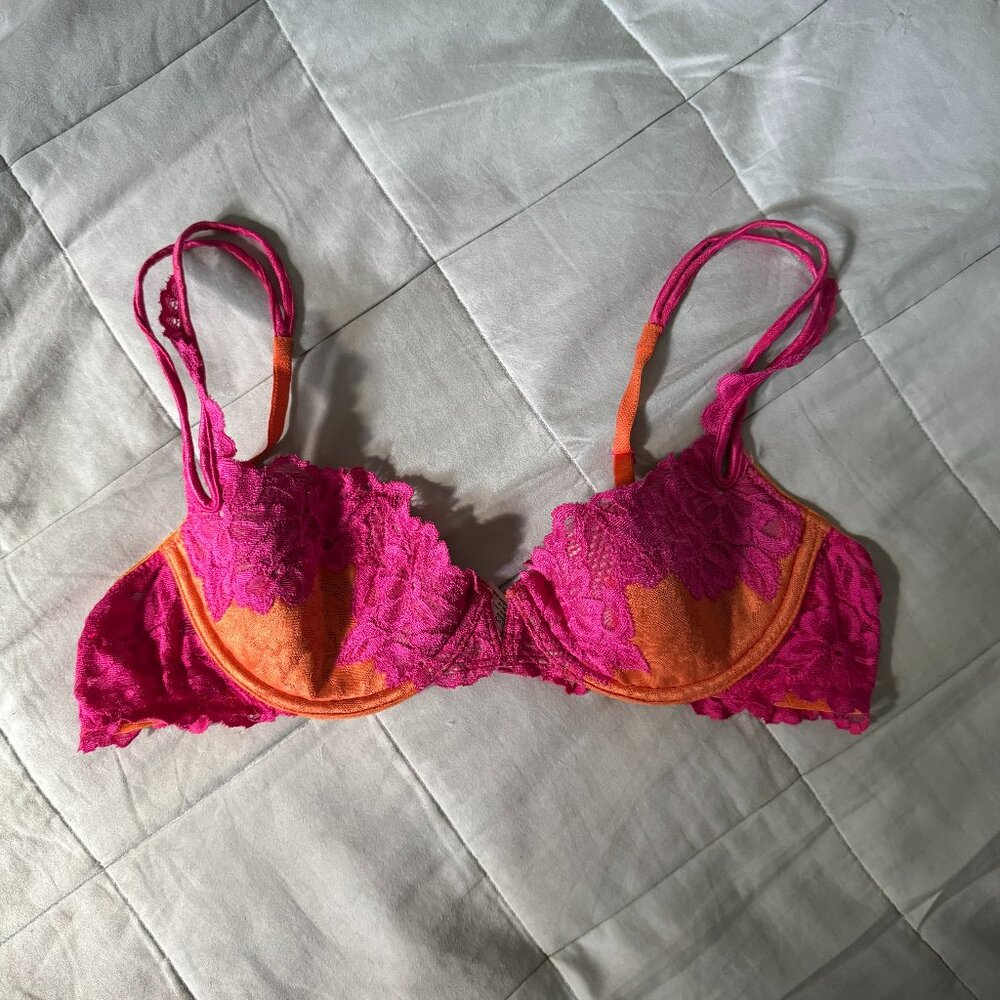 EUC Y2K 2004 Victoria's Secret Bra Women's Sz 36B Orange & Pink Lace Push Up
